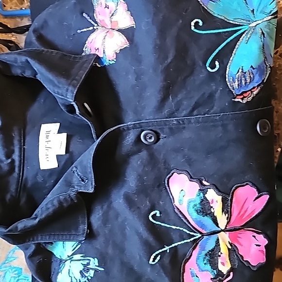 DENIM FEEL COTTON BUTTON DOWN!! 💙🩷❤️🦋🦋🦋 - Picture 11 of 12